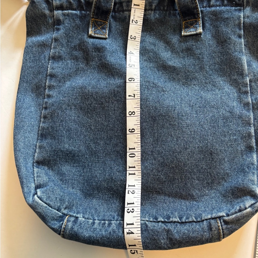BLUE JEAN TOTE / HANDBAG
HANDLES AND CROSSBODY STRAP 
FUN AND FABULOUS CHIC TOO - Picture 9 of 10